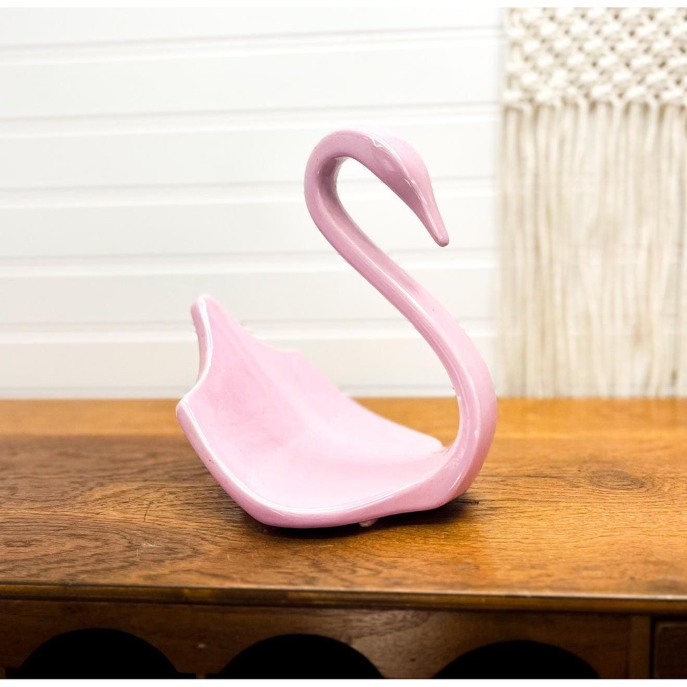 Vintage Pink Ceramic Swan: Towel, Trinket, or Soap Dish